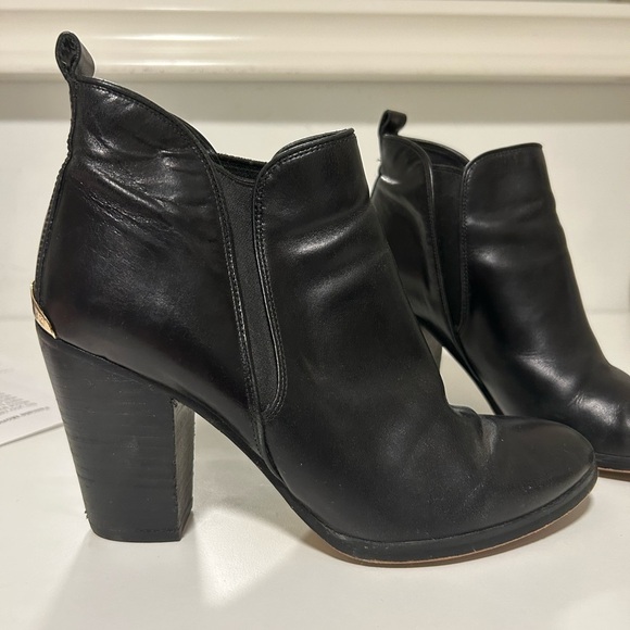 MICHAEL KORS BOOTIES - Picture 6 of 8